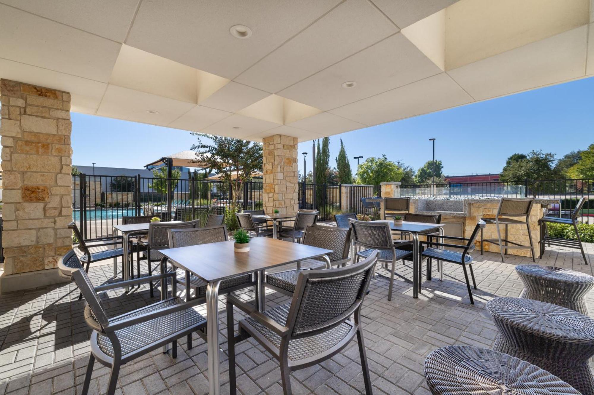 Home2 Suites By Hilton Dallas Addison Ngoại thất bức ảnh